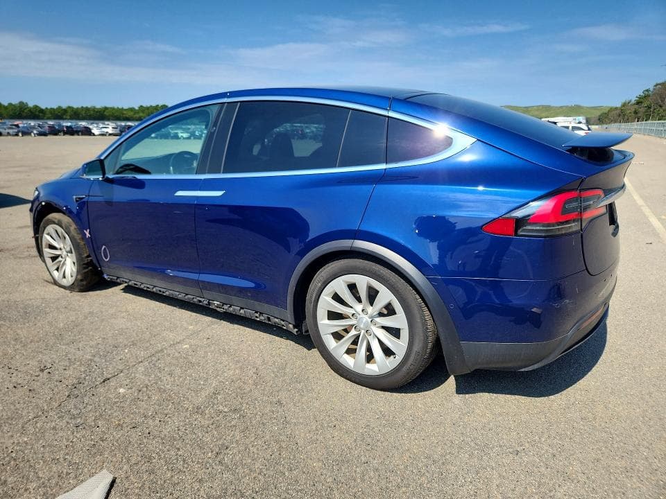 2020 TESLA MODEL X 2