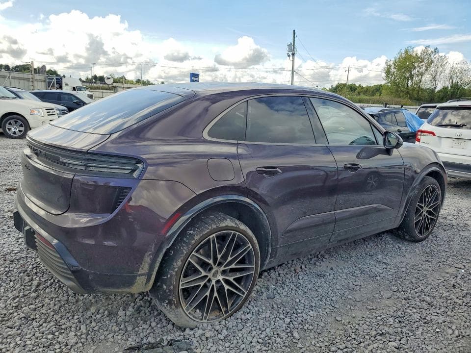 2025 PORSCHE MACAN TURBO 3