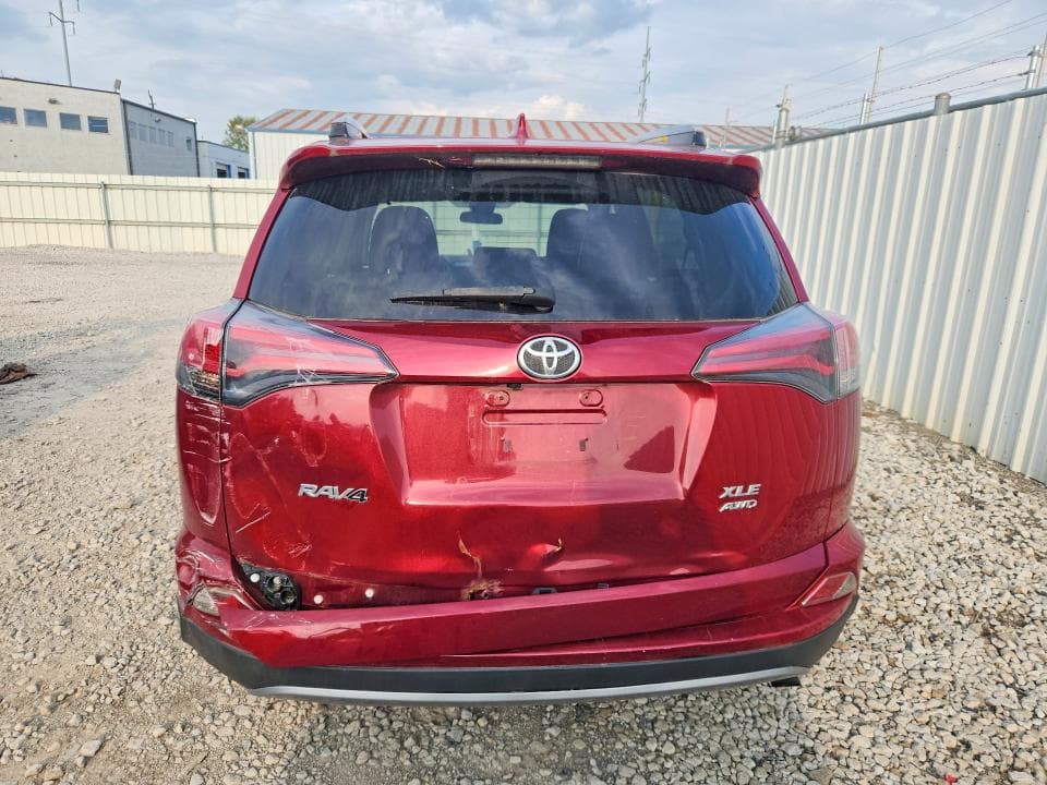 2018 TOYOTA RAV4 XLE 6