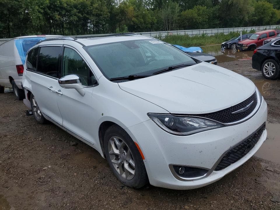 2019 CHRYSLER PACIFICA LIMITED 4