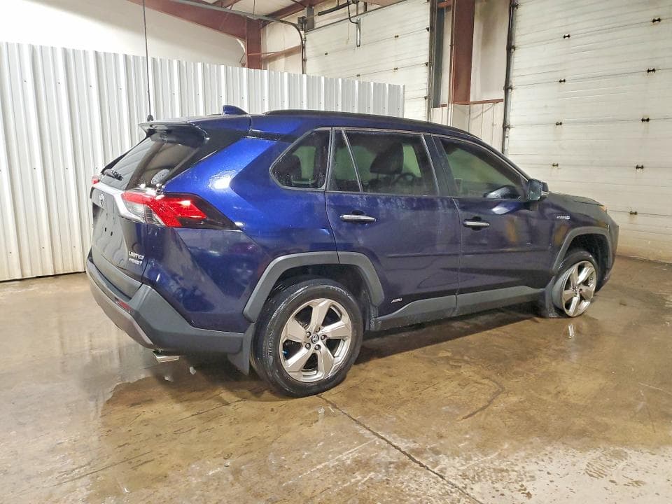 2019 TOYOTA RAV4 LIMITED 3