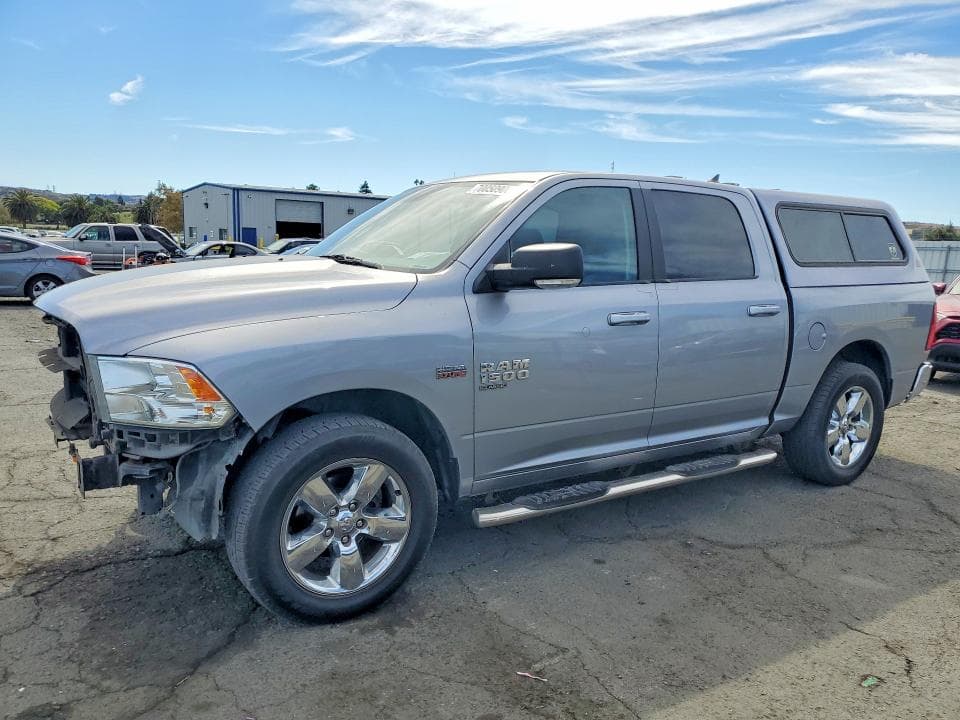 2019 RAM 1500 CLASSIC SLT - 1