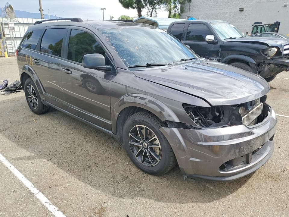 2018 DODGE JOURNEY SE 4