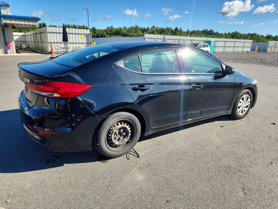 2018 HYUNDAI ELANTRA SE 3