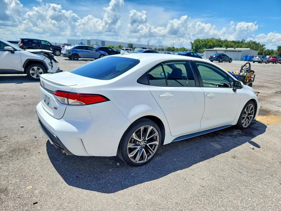 2022 TOYOTA COROLLA SE 3