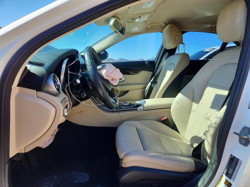 2017 MERCEDES-BENZ C 300 7
