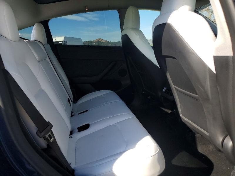 2024 TESLA MODEL Y 10