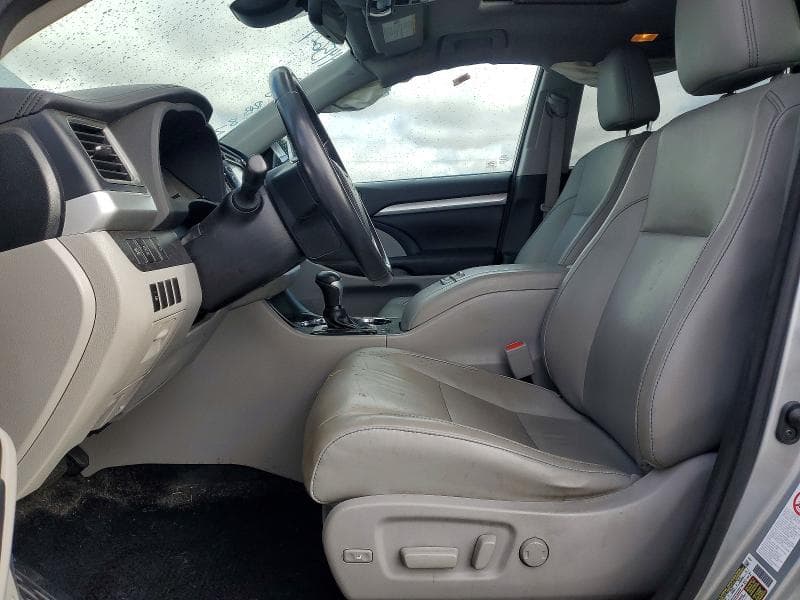 2017 TOYOTA HIGHLANDER XLE 7