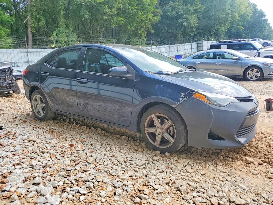 2018 TOYOTA COROLLA LE 4