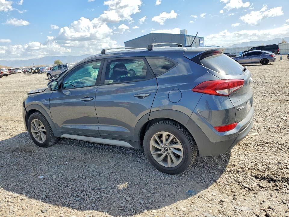 2017 HYUNDAI TUCSON SE 2
