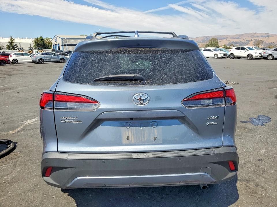 2024 TOYOTA COROLLA CROSS XLE 6