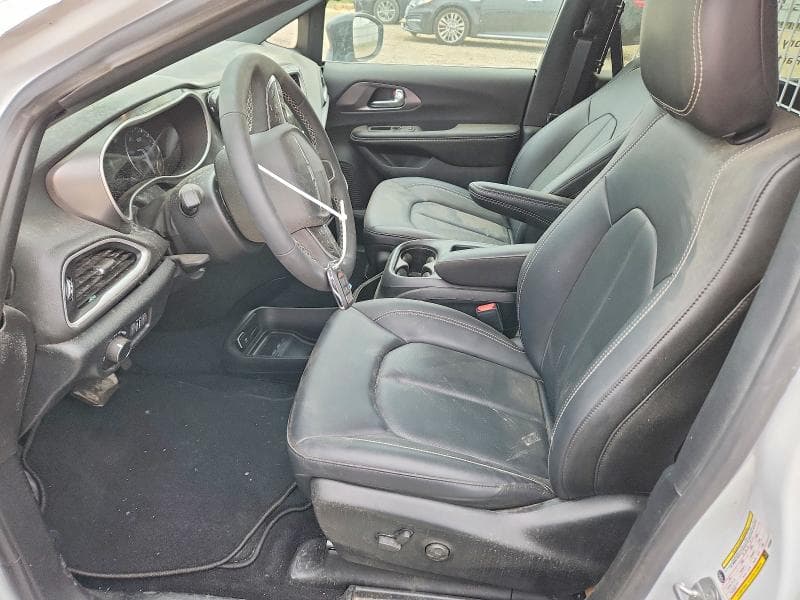 2026 CHRYSLER VOYAGER LX 7
