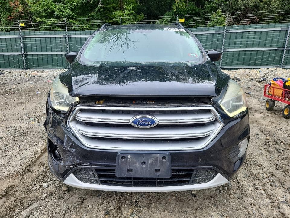 2017 FORD ESCAPE SE 5