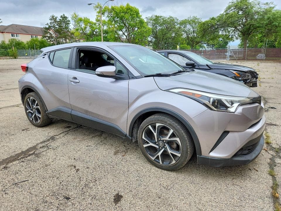 2019 TOYOTA C-HR LE 4