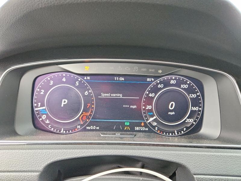 2019 VOLKSWAGEN GOLF R 9