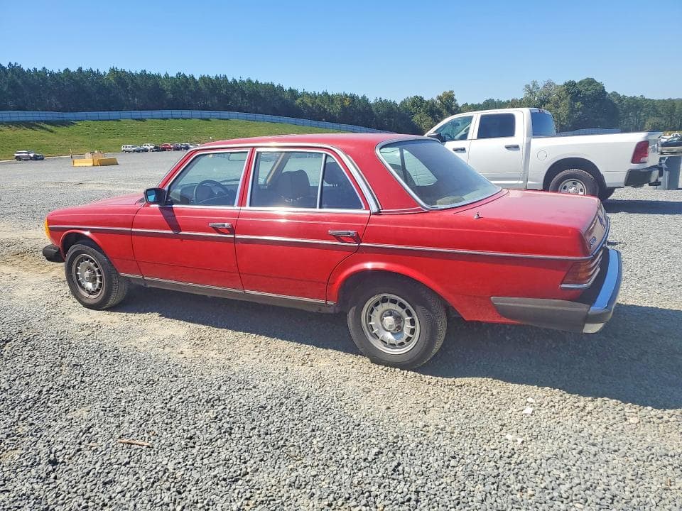 1983 MERCEDES-BENZ 300 DT 2