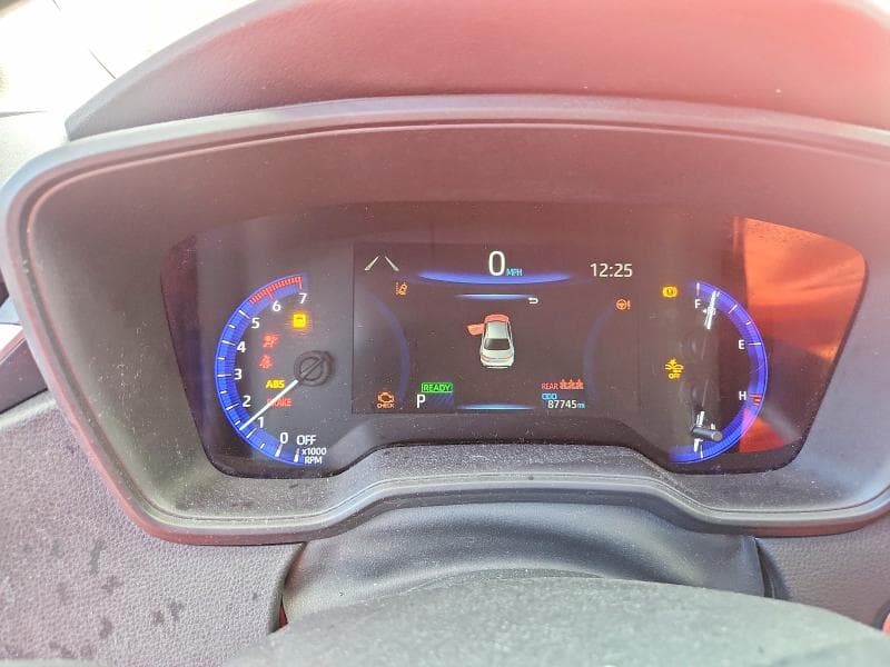 2021 TOYOTA COROLLA LE 9