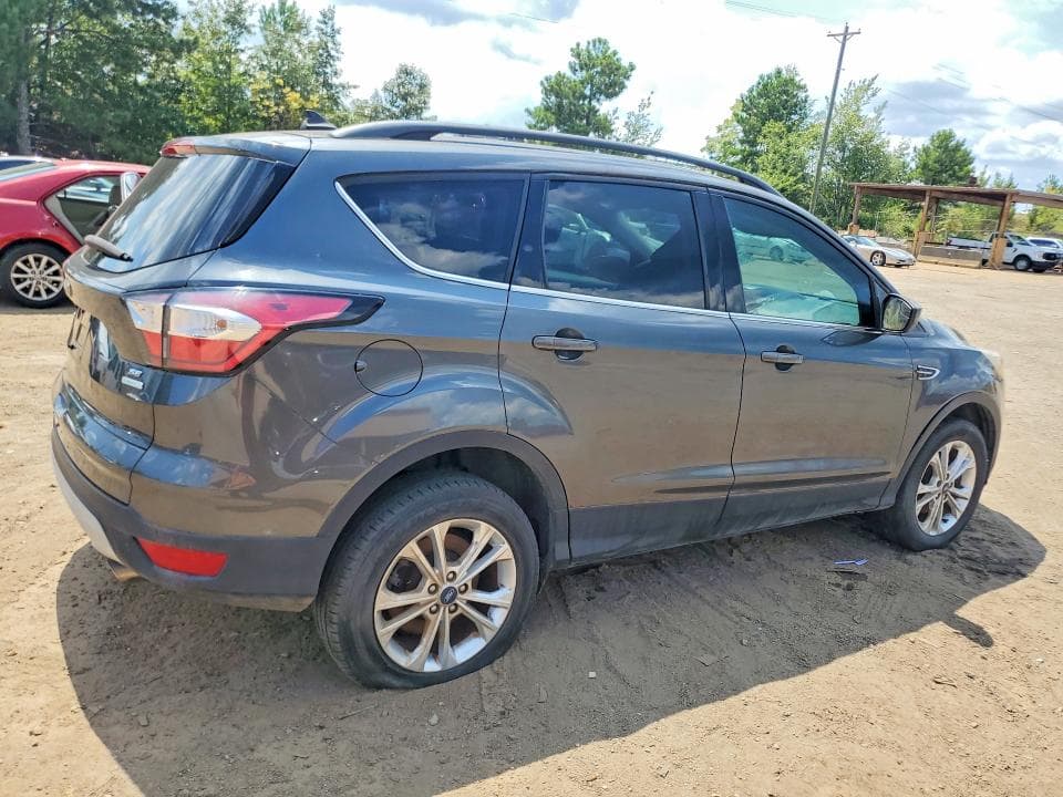 2018 FORD ESCAPE SE 3