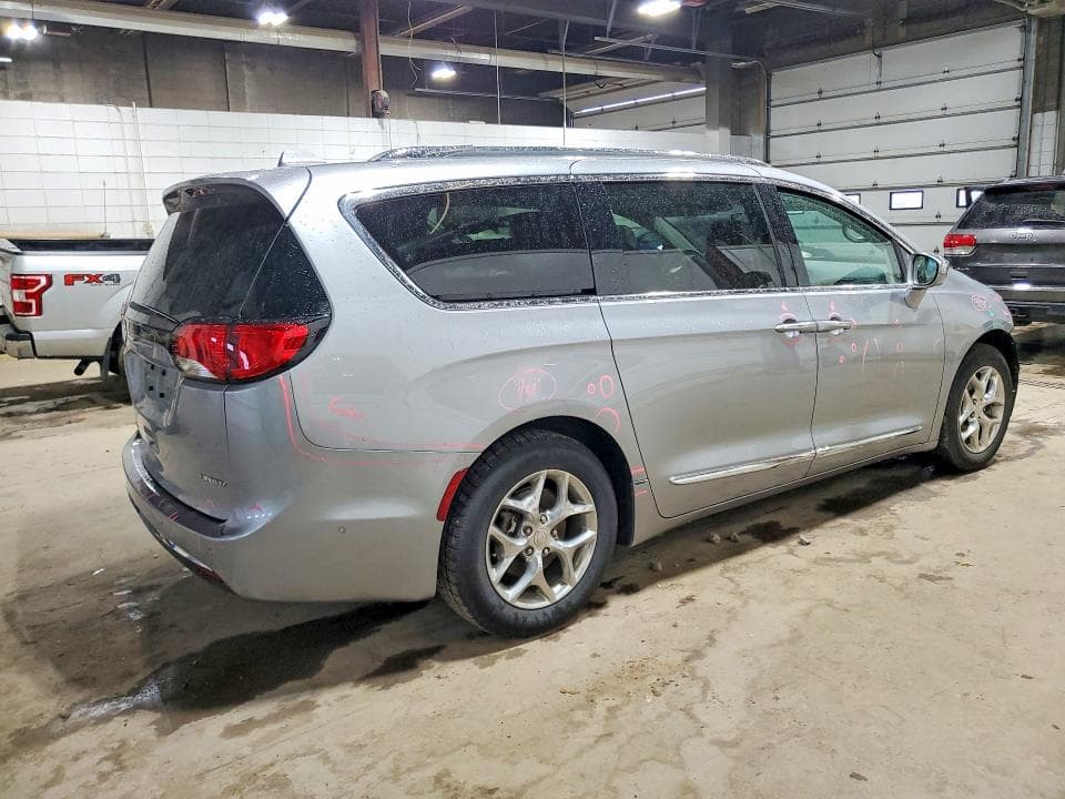 2018 CHRYSLER PACIFICA LIMITED 3