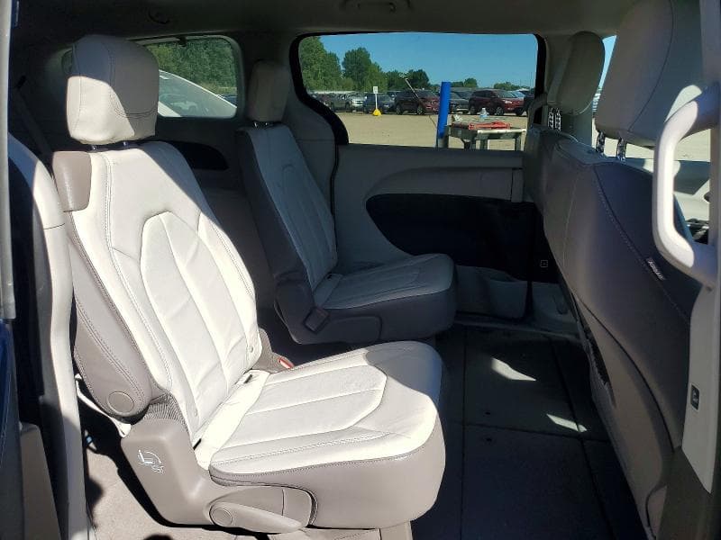 2017 CHRYSLER PACIFICA TOURING L 11