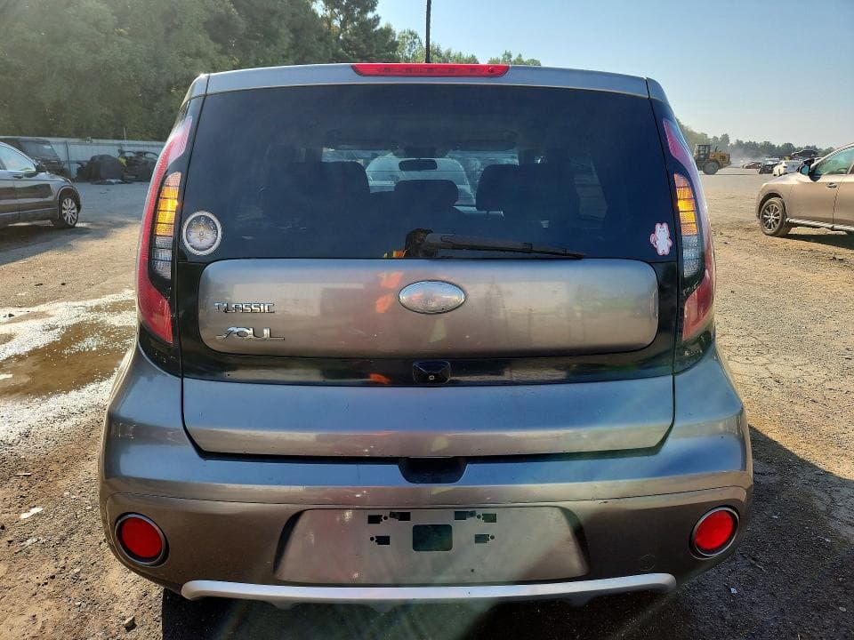 2018 KIA SOUL + 6