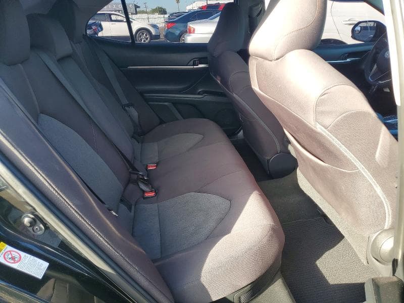 2018 TOYOTA CAMRY LE 10
