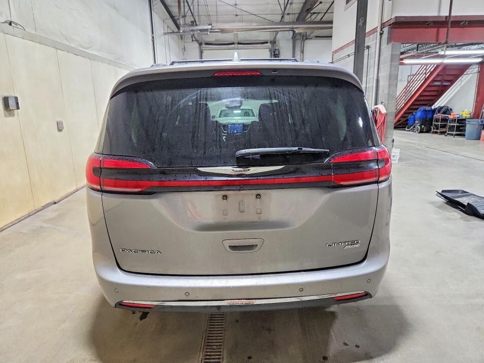 2021 CHRYSLER PACIFICA LIMITED 6