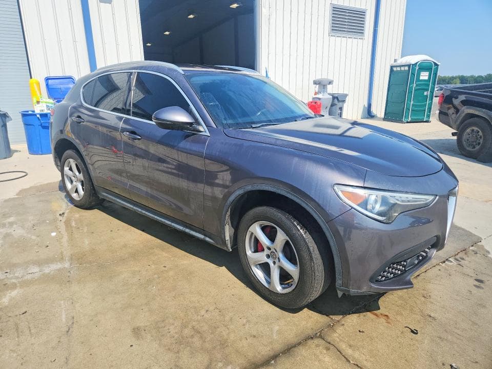 2018 ALFA ROMEO STELVIO 4