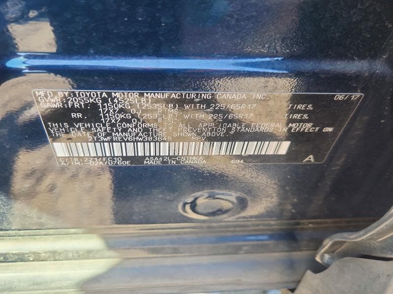 2017 TOYOTA RAV4 XLE 14