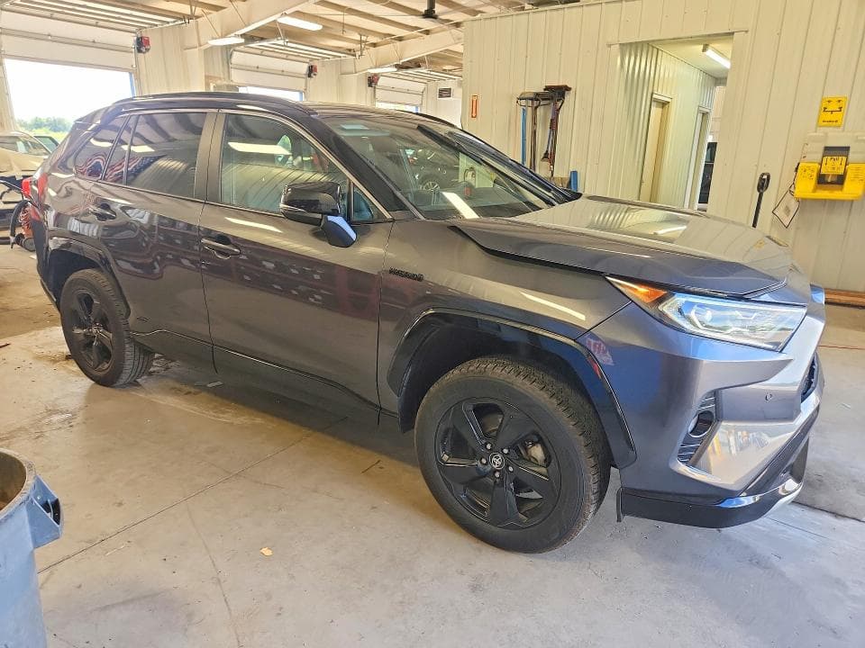 2021 TOYOTA RAV4 XSE 4