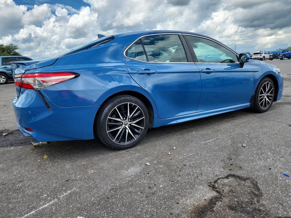 2023 TOYOTA CAMRY SE 3