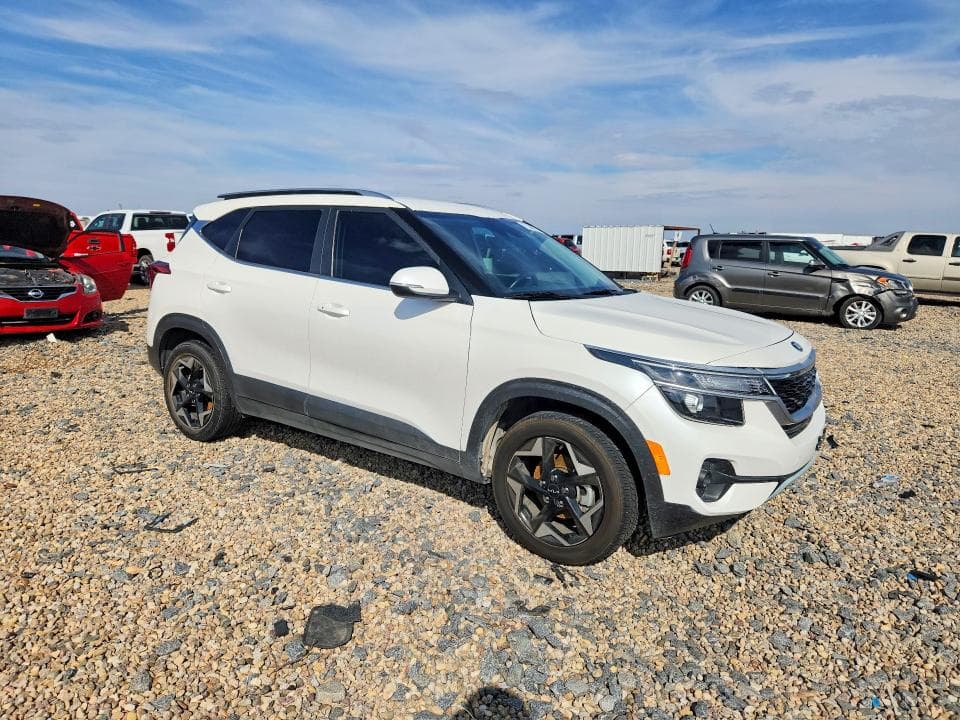 2024 KIA SELTOS EX 4