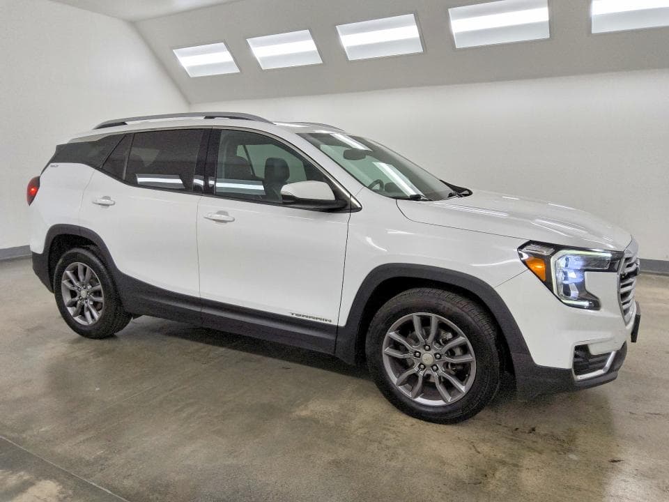 2023 GMC TERRAIN SLT 4