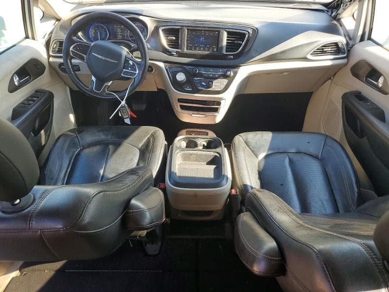 2020 CHRYSLER PACIFICA TOURING L 8