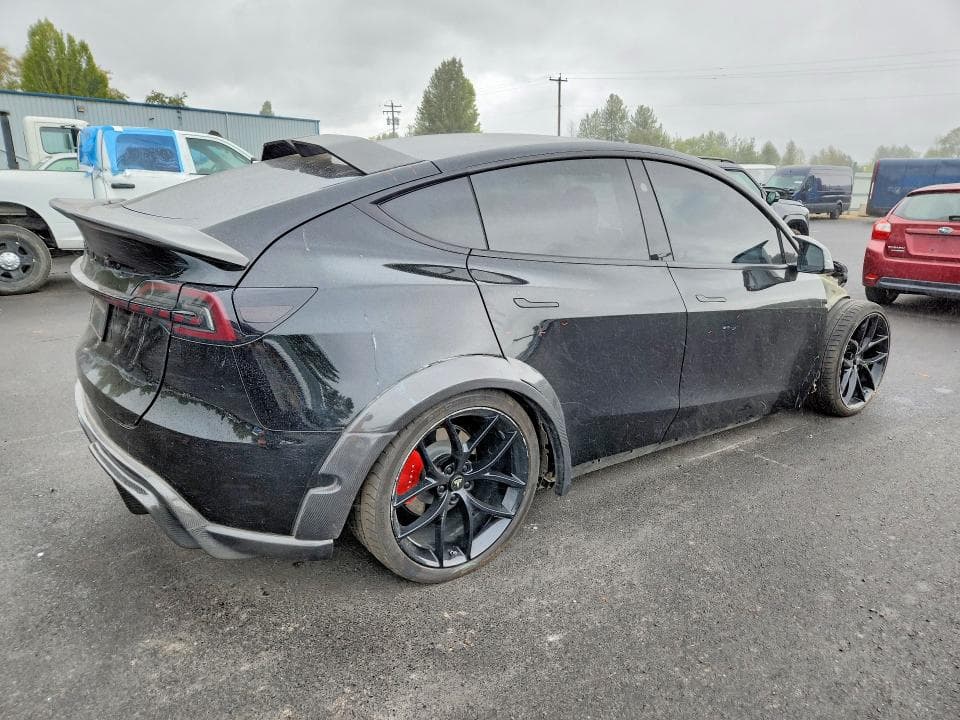 2023 TESLA MODEL Y 3