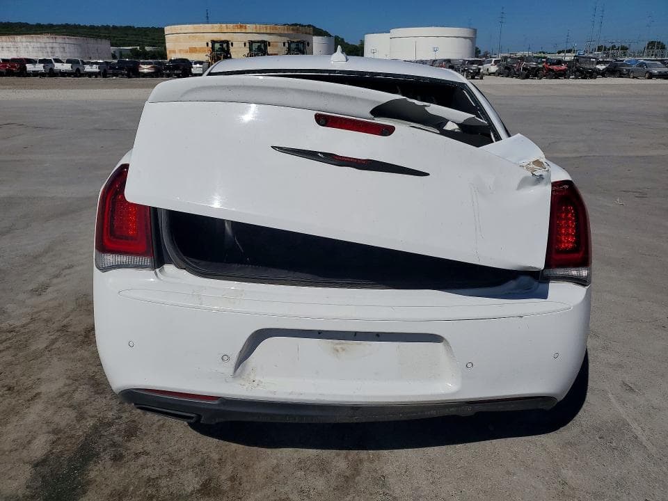 2022 CHRYSLER 300 S 6