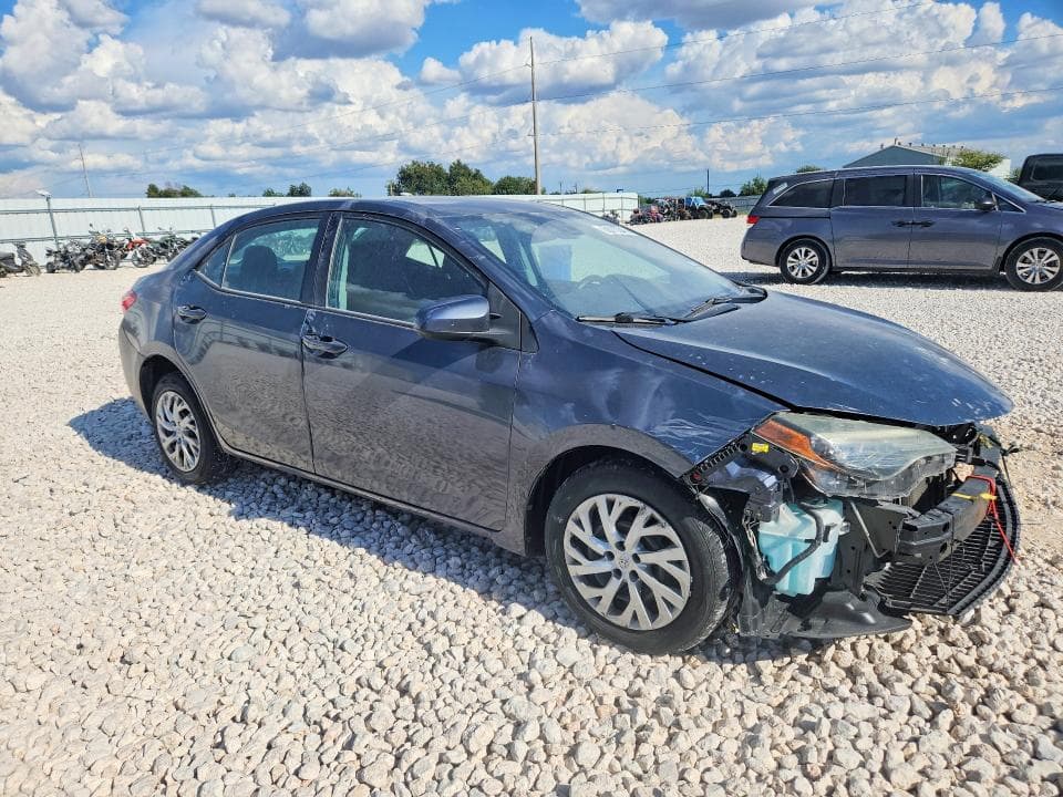 2017 TOYOTA COROLLA LE 4