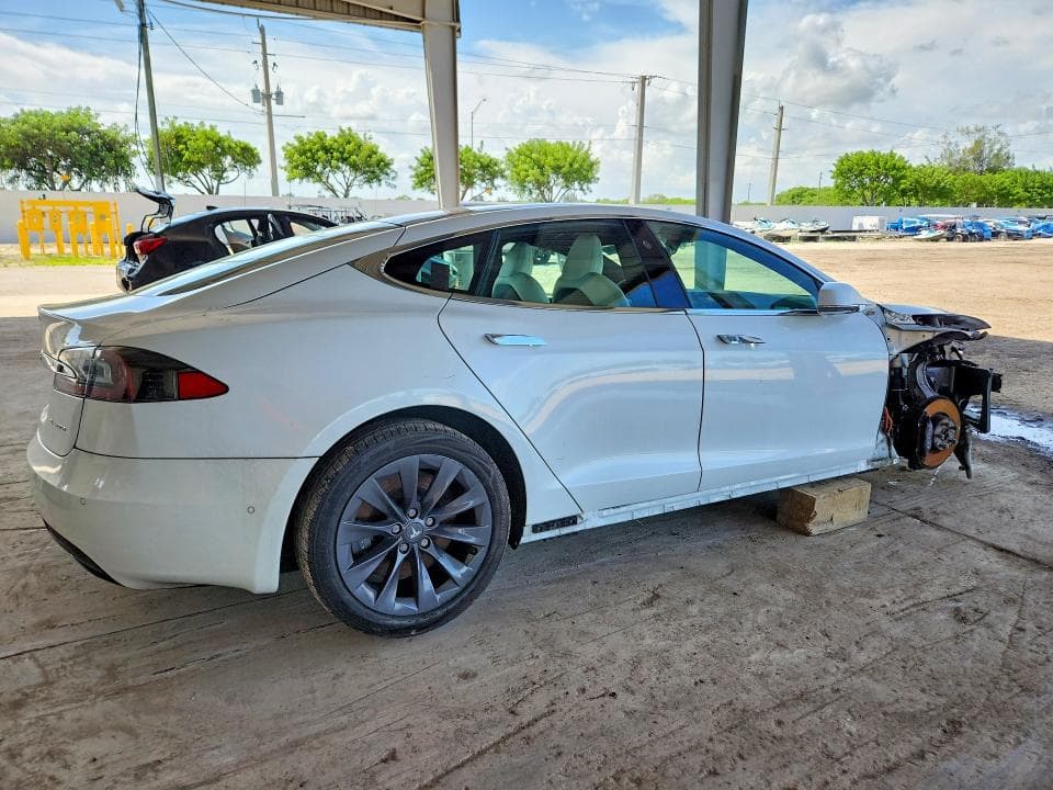 2020 TESLA MODEL S 3