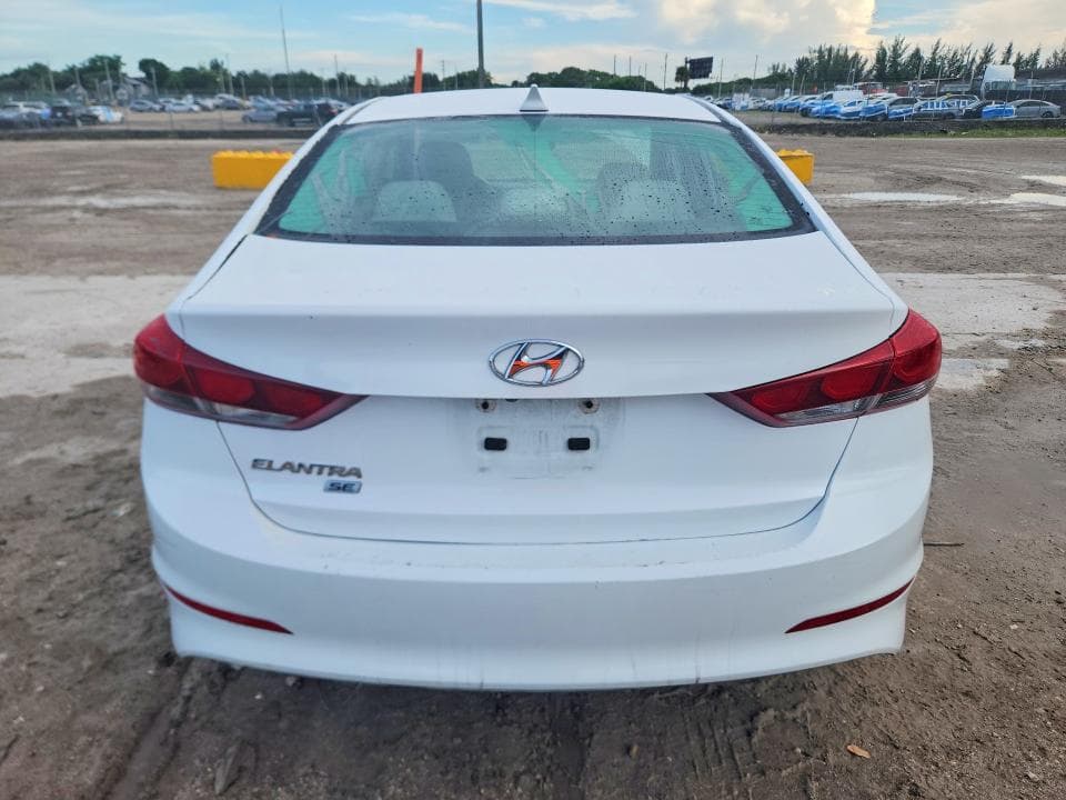 2017 HYUNDAI ELANTRA SE 6