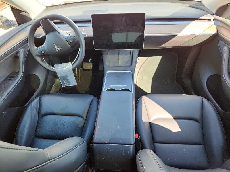 2024 TESLA MODEL Y 8