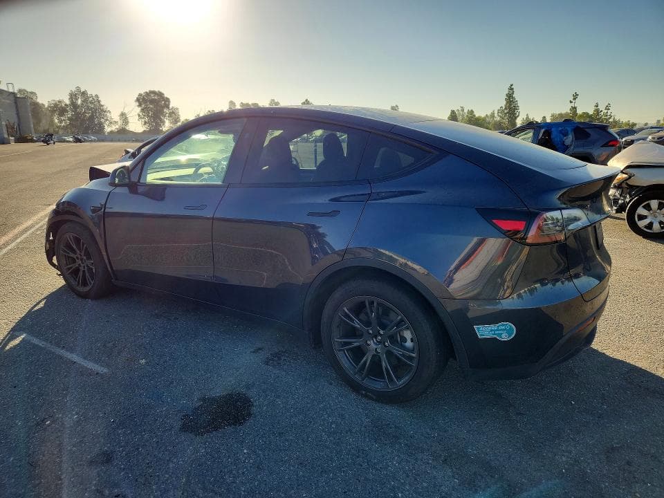 2025 TESLA MODEL Y 2
