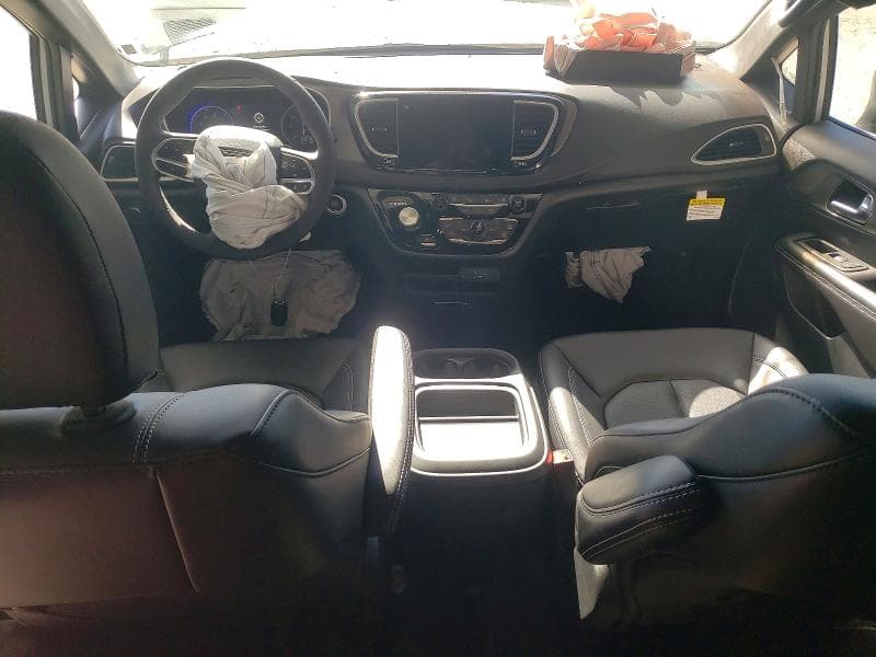 2027 CHRYSLER PACIFICA SELECT 8