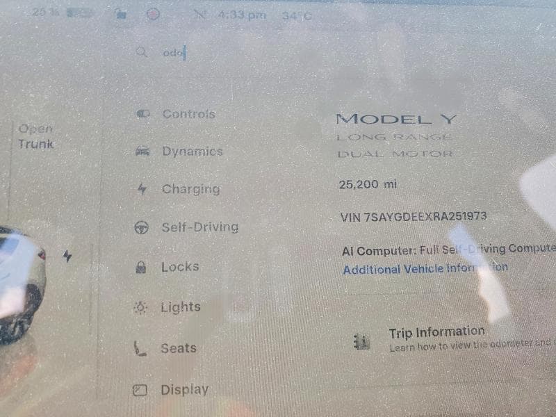 2024 TESLA MODEL Y 9