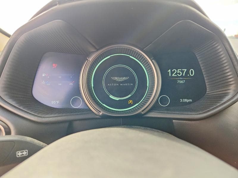2019 ASTON MARTIN DB11 9
