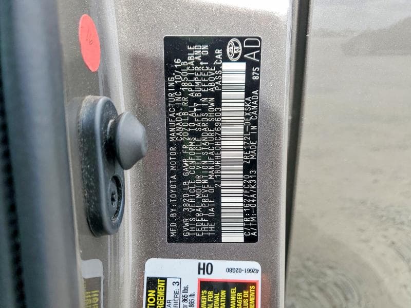 2017 TOYOTA COROLLA SE 12