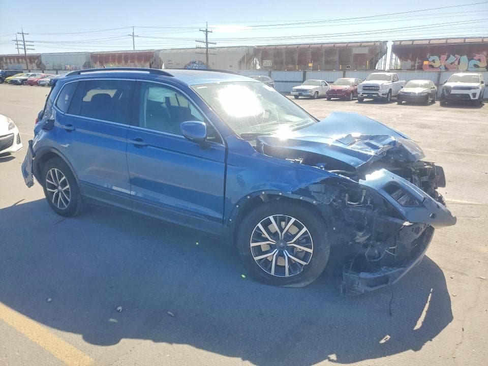 2019 VOLKSWAGEN TIGUAN SE 4