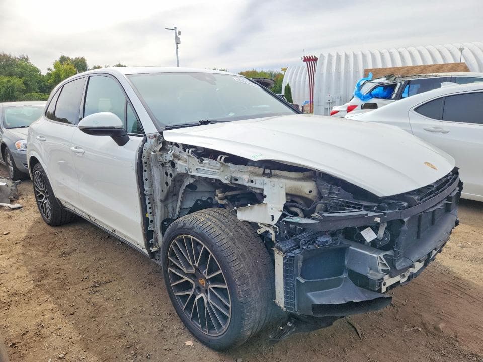 2019 PORSCHE CAYENNE 4