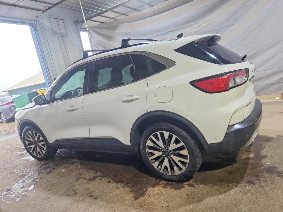2020 FORD ESCAPE TITANIUM 2