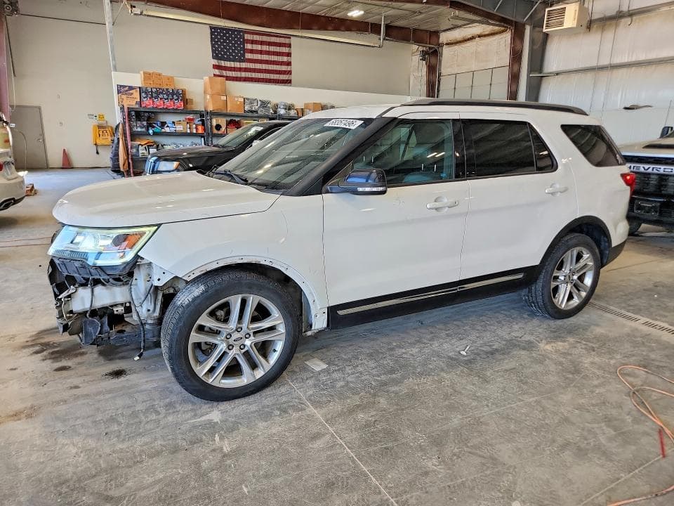 2017 FORD EXPLORER XLT - 1