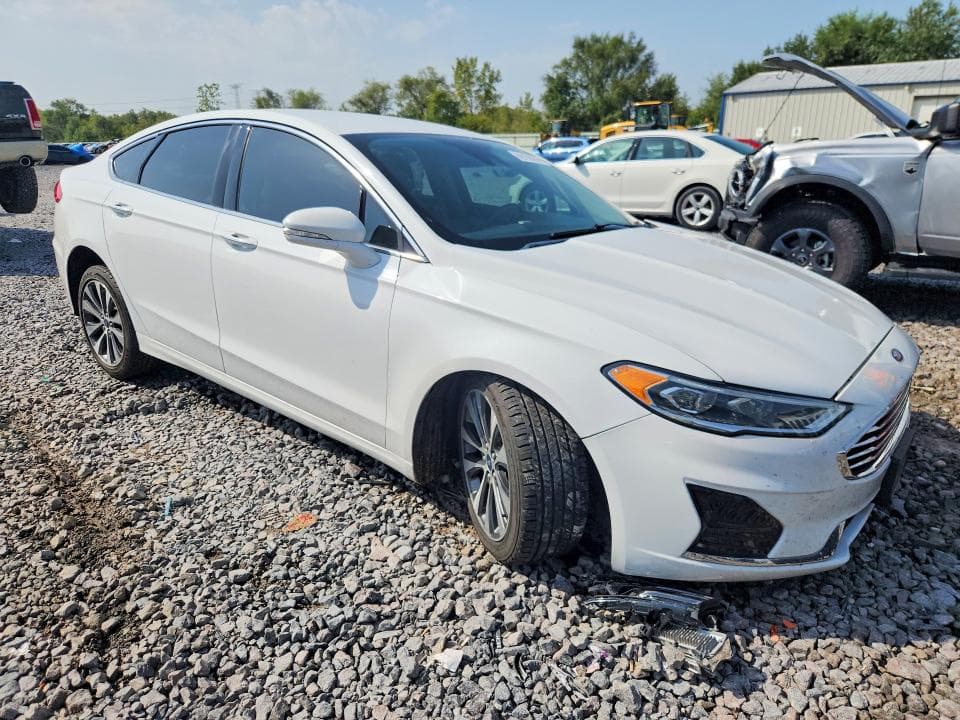 2019 FORD FUSION SEL 4